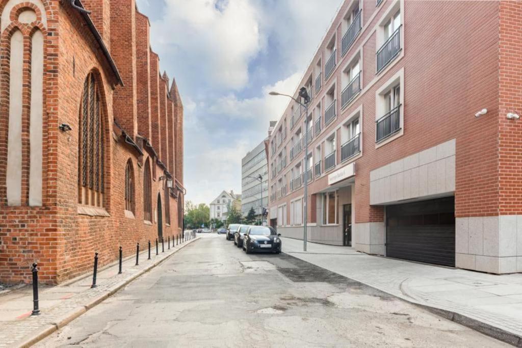 Modern Riverside Apartment With Free Parking Space Szczecin Bagian luar foto